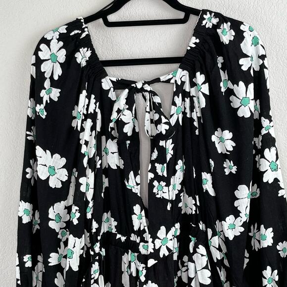 Topshop Black Daisy Floral Linen Long Sleeve V-Neck Short Romper 8/10 Medium NWT - Picture 9 of 14
